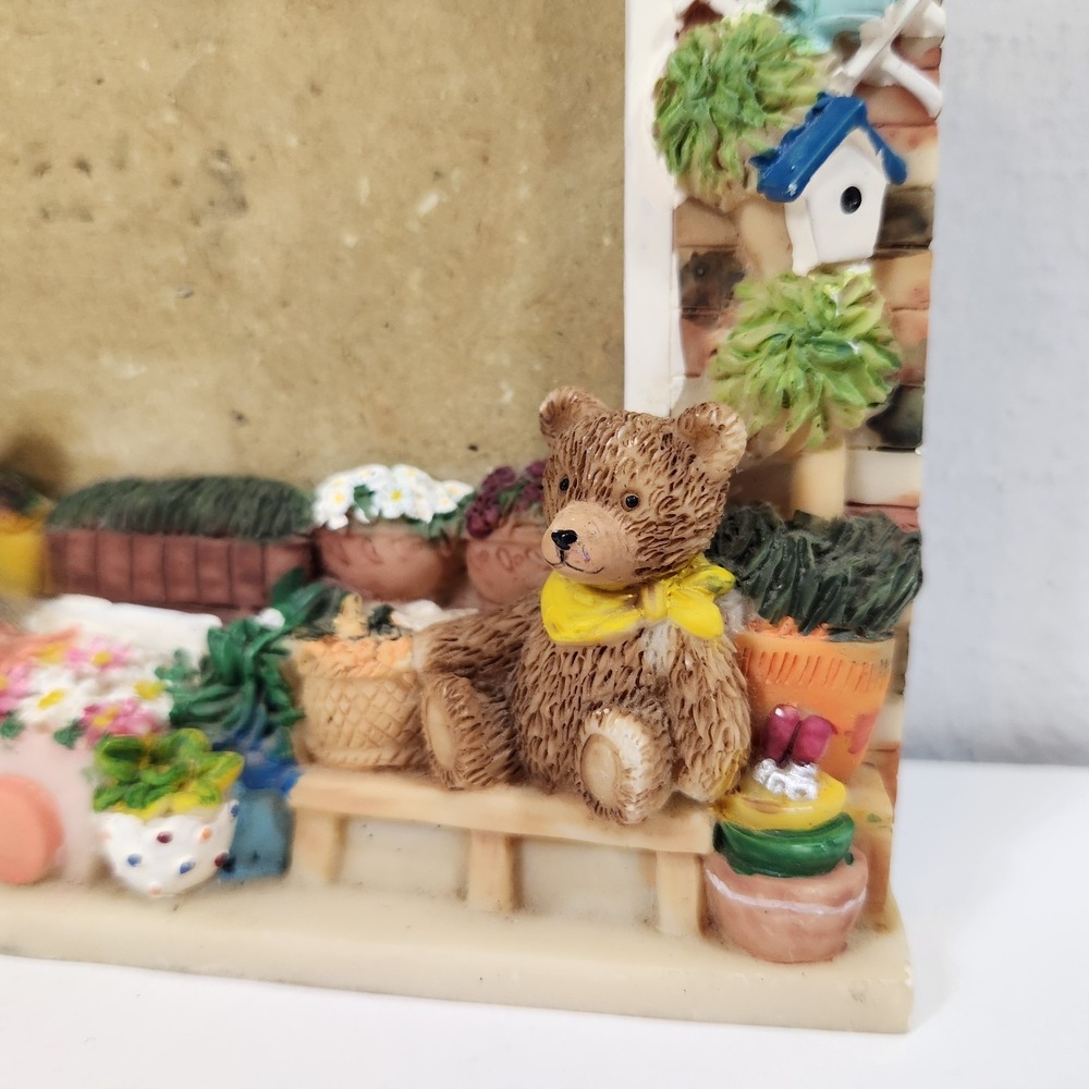 Vintage Garden Market Teddy Bears Resin Picture Frame Floral Cottagecore Flowers - Picture 3 of 9